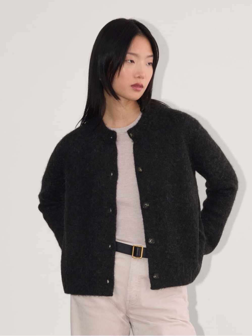 Everlane the Crew Cardigan Alpaca in Heathered Black